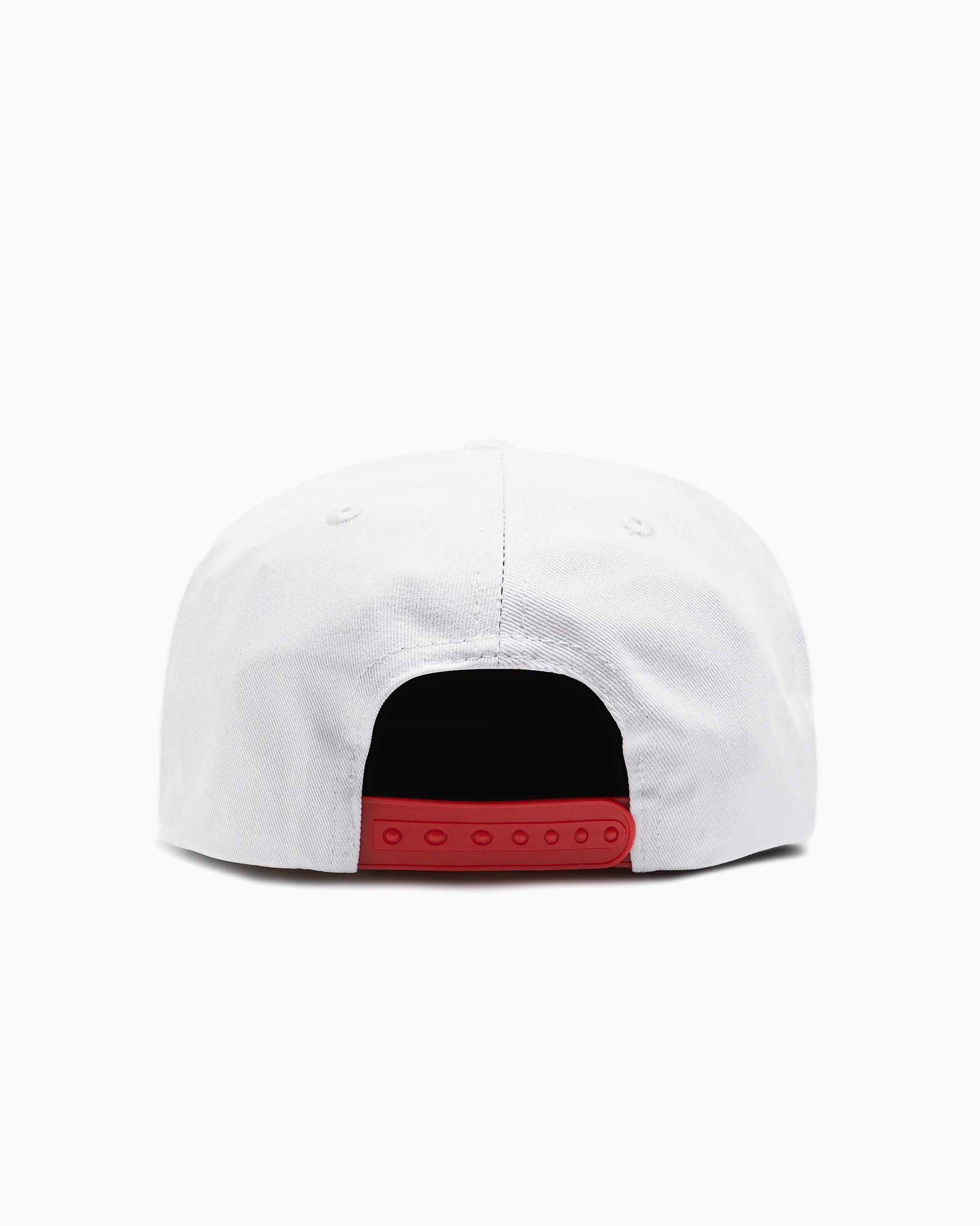 back of hat with adjustable snap closure 